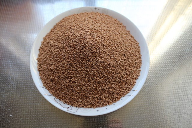 含油污水處理材料果殼濾料的特點(diǎn)與作用有哪些？